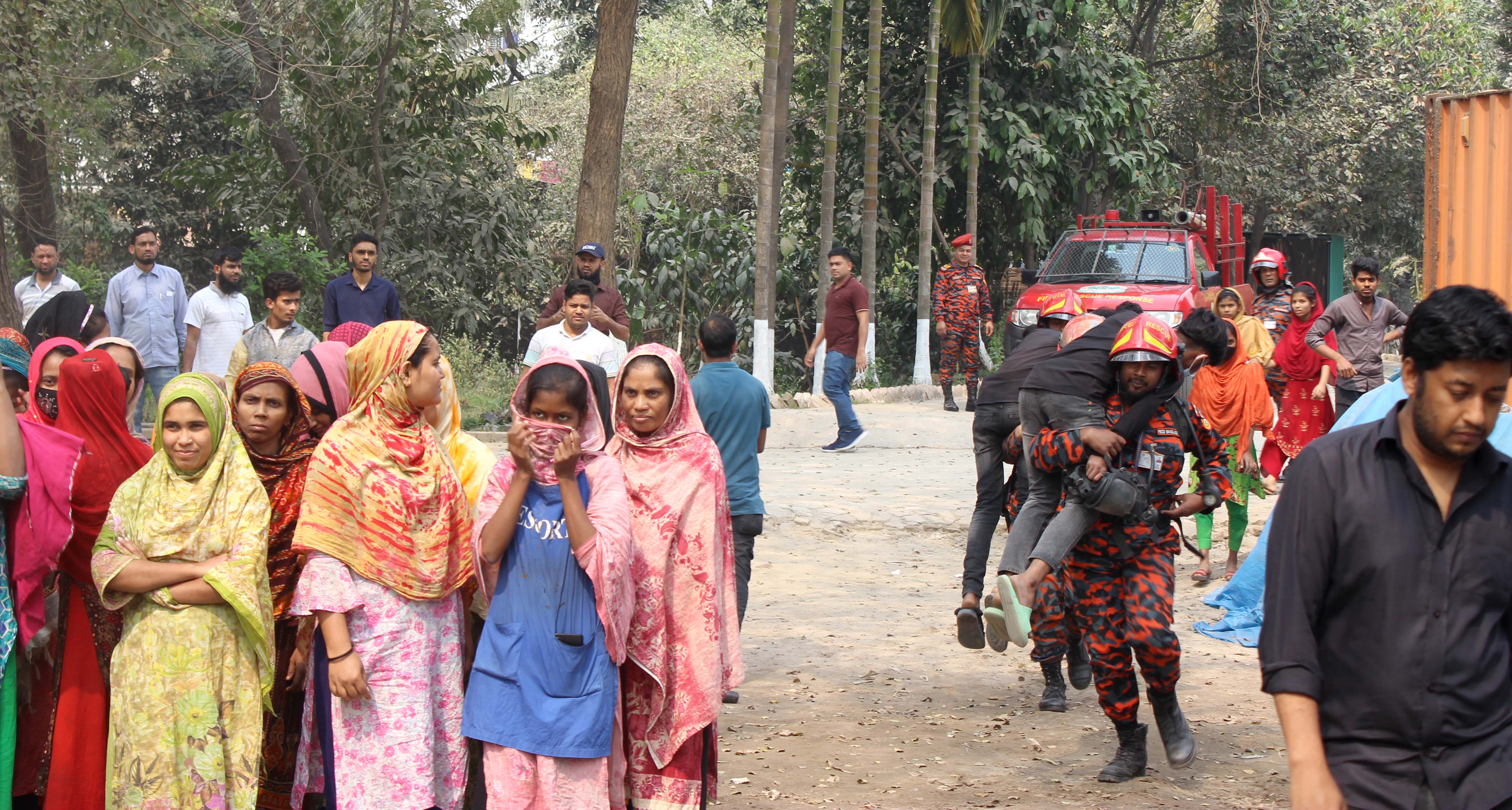 “স্বাস্থ্য ও নিরাপত্তা (অগ্নি নির্বাপণ ব্যবস্থা ও মহড়া)” শীর্ষক ২ দিন ব্যাপী কর্মশালা অনুষ্ঠিত